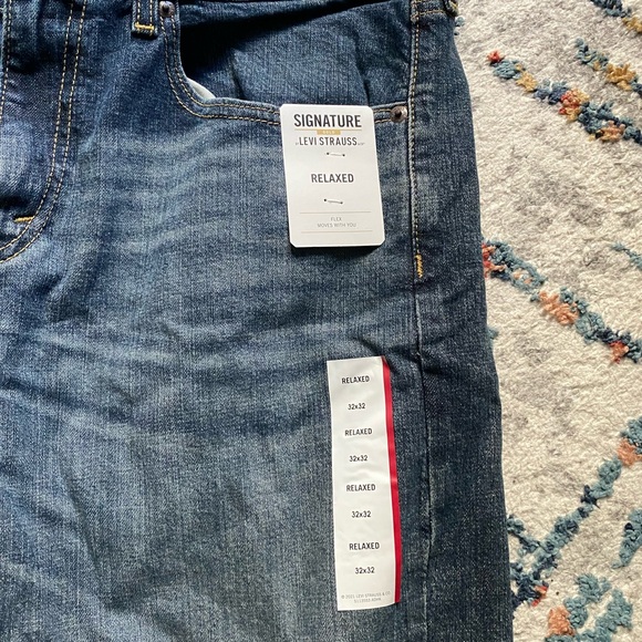 NWT Levi’s Signature relaxed fit blue jeans size W32xL32 - Picture 2 of 6